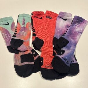 Nike Men's Dry-fit Vibrant Athletic Socks Trio